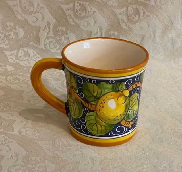 Mug h10,5 con limoni fondo blu 